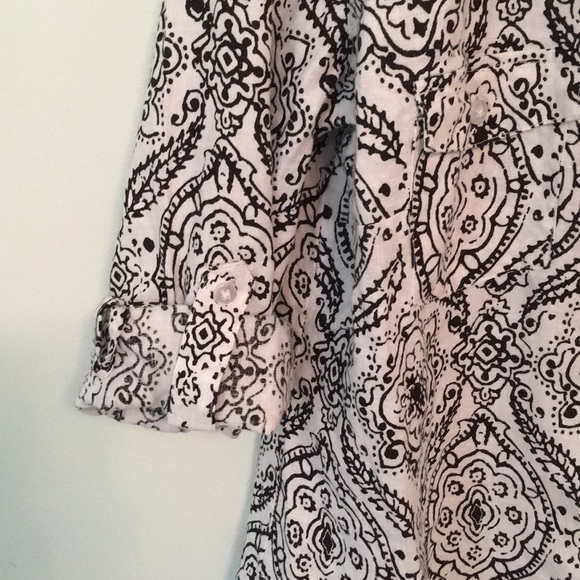 Kim Rogers Black and White Shirt - Picture 3 of 3